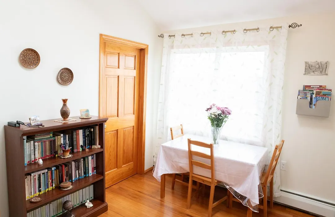 Apartment Beautiful Apartment-5 Beds-full Kitchen-parking-super Clean! Boston