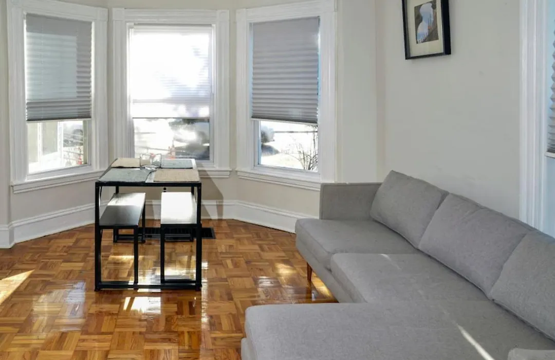 Historical Urban Oasis - 6 Bedroom 3 Bath * Boston